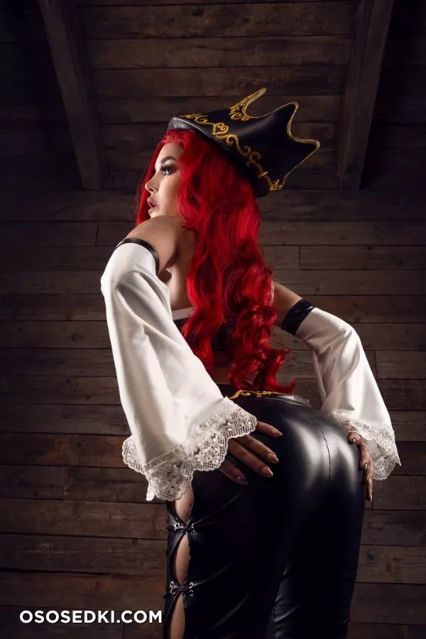 Kalinka Fox - Miss Fortune - 35