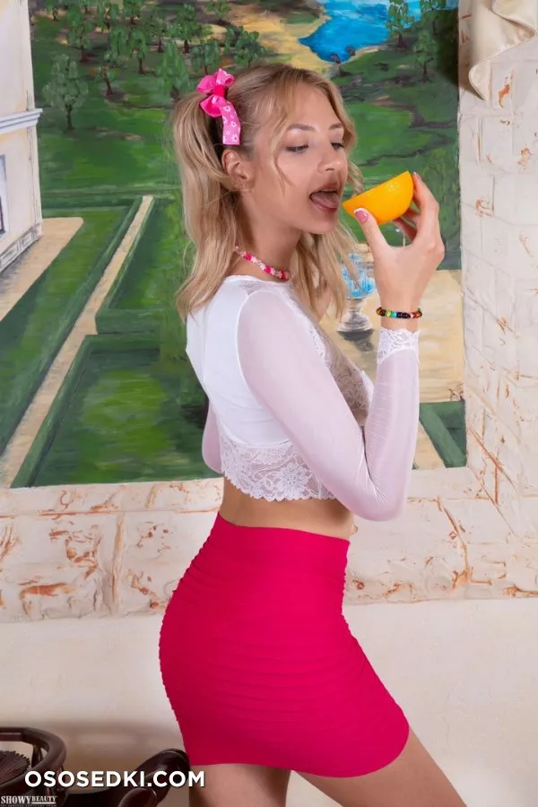 Sallie - Unbelievably - ShowyBeauty - 12