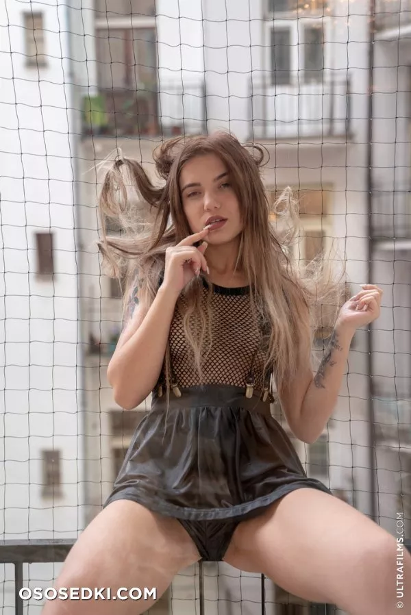 Hazel - Urban Style - UltraFilms - 12