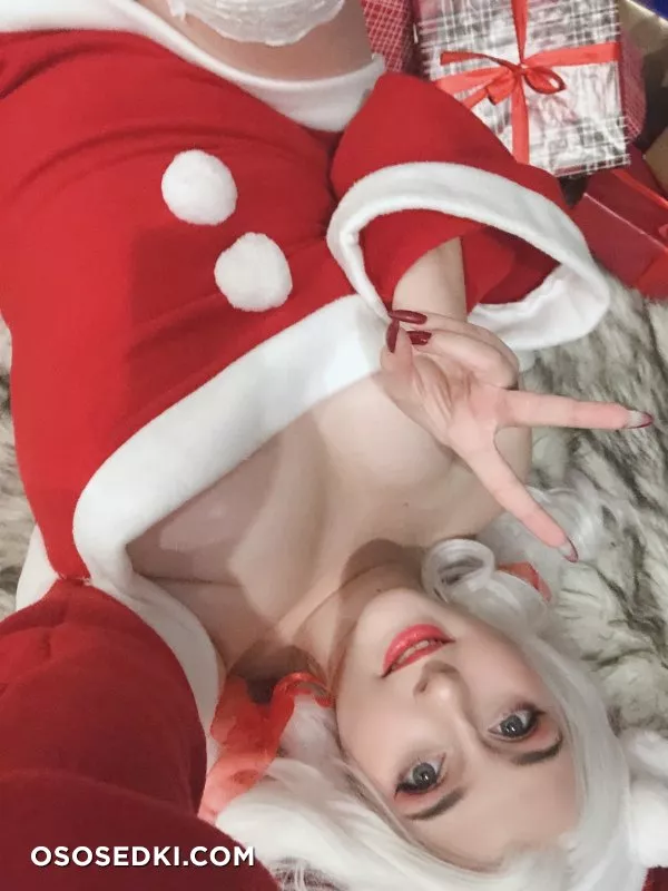 Ana Chuu - Santa - 49