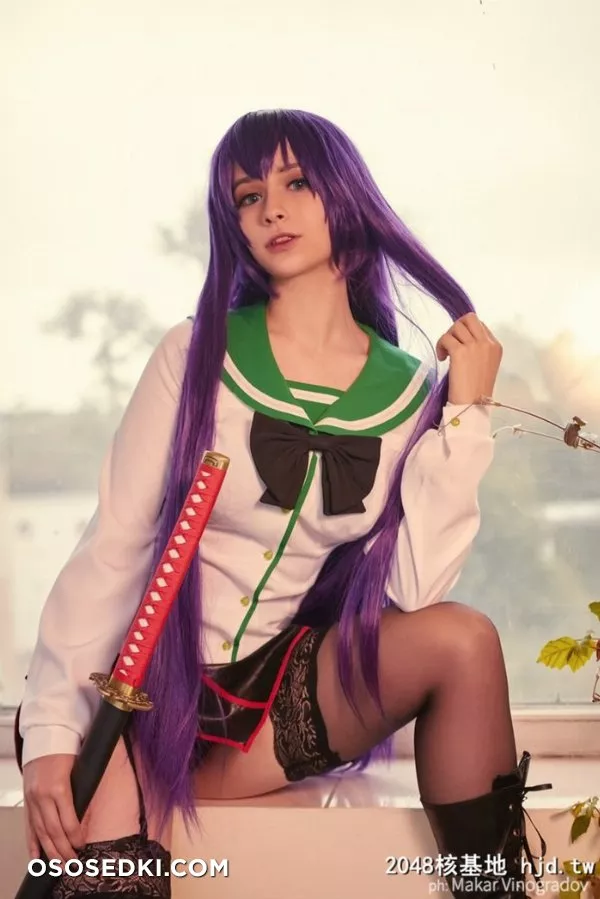helly von valentine  hotd - 3