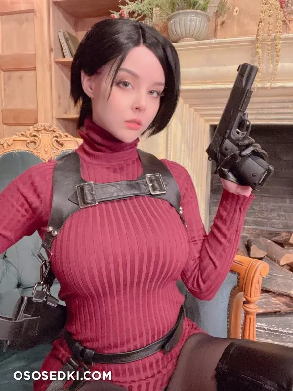 Disharmonica Ada Wong Selfie - 4