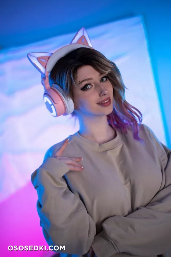 Lady Melamori - Gwen - 22