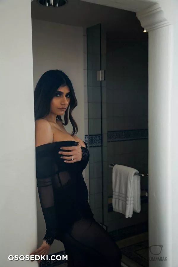 Mia Khalifa - 4