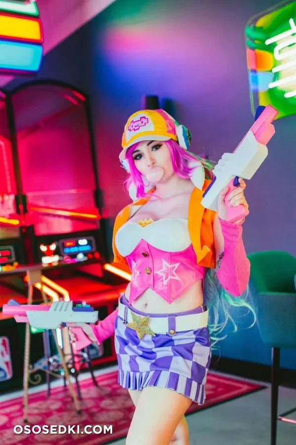 Kayla Erin | Miss Fortune - 11