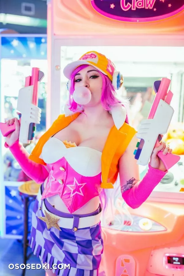 Kayla Erin | Miss Fortune - 13