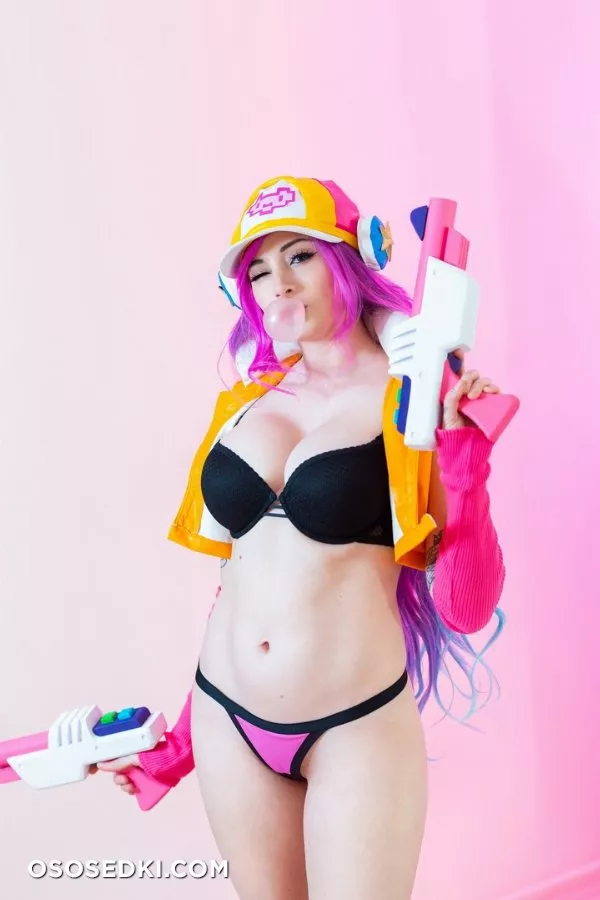 Kayla Erin | Miss Fortune - 14