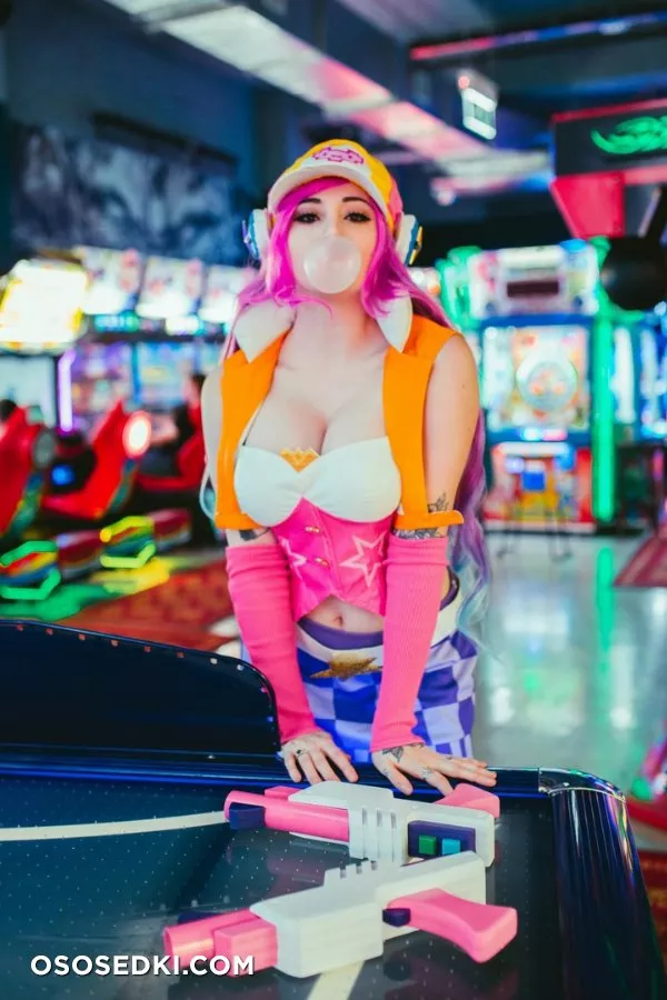 Kayla Erin | Miss Fortune - 23
