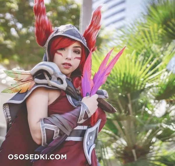 Serinide Nudes - serinsfw Pussy & Tits Photos in Xayah Onlyfans Cosplay - 7