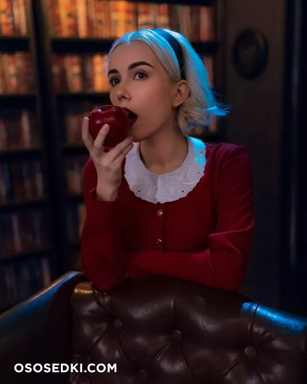 Helen Stifler. Sabrina Spellman - 7