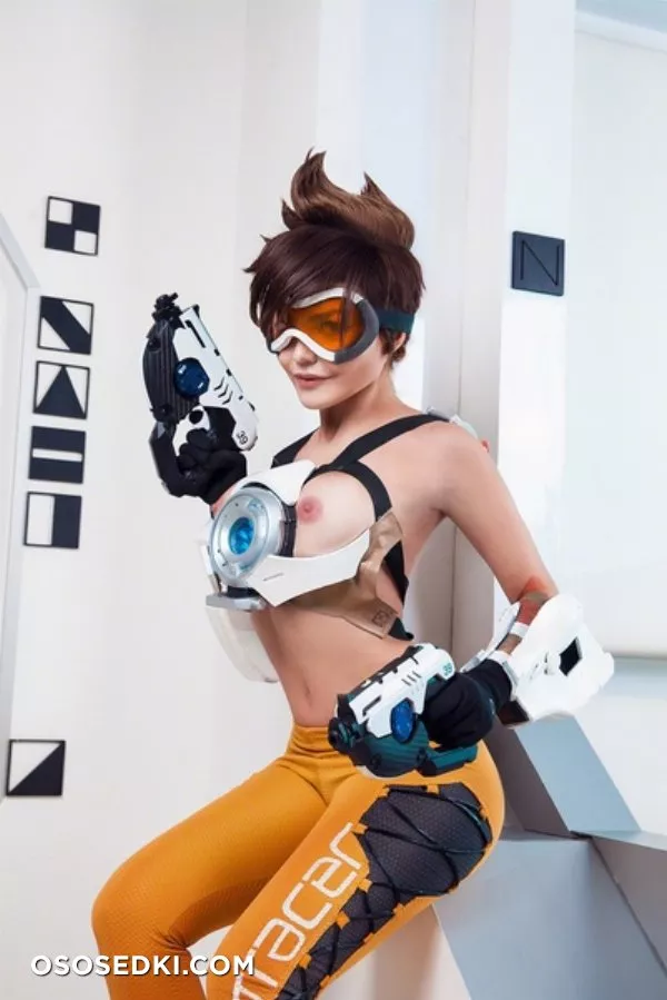 Kalinka Fox | Tracer - 11