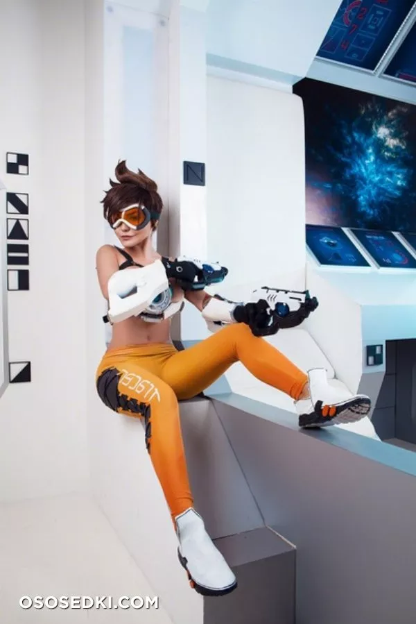 Kalinka Fox | Tracer - 12