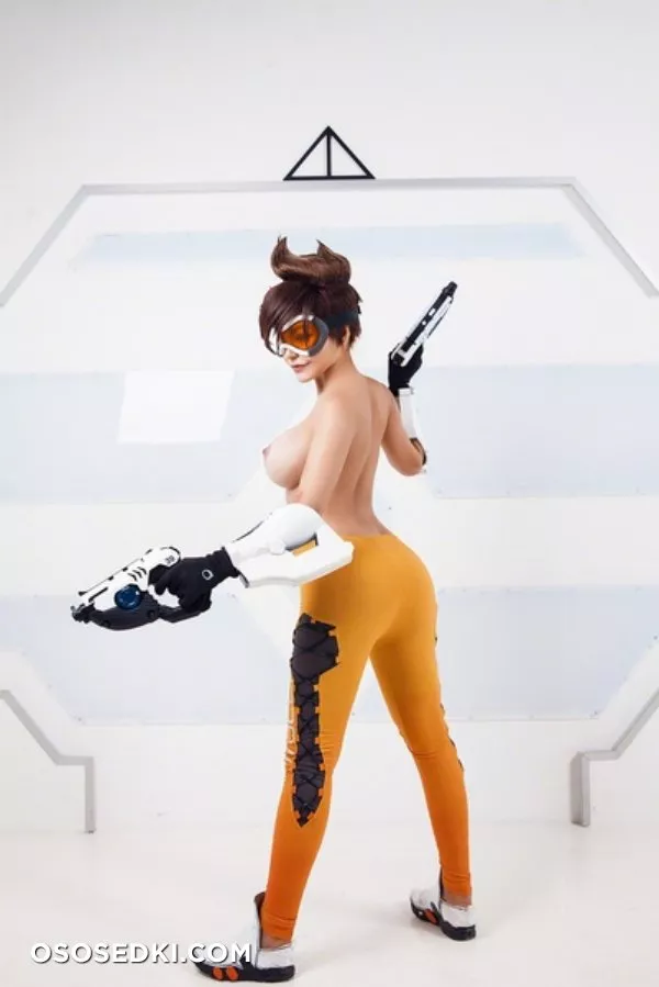 Kalinka Fox | Tracer - 16