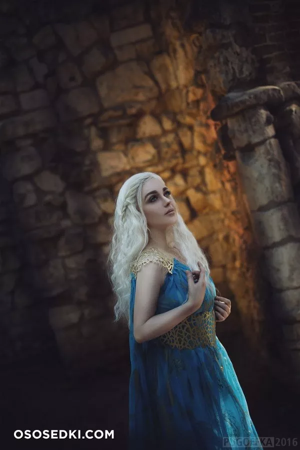 Milena Hime | Daenerys - 16