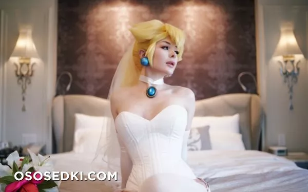 Jenna Lynn Meowri | Princess Peach - 11