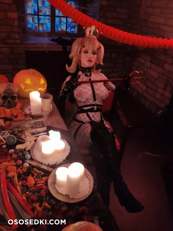 Bowsette from New Super Mario Bros - 16