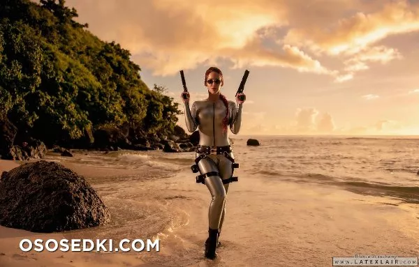 Biаnса Bеаuсhаmр | Lara Croft - 28