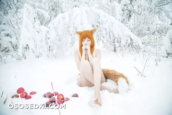 Tsuki Desu | Holo - 22