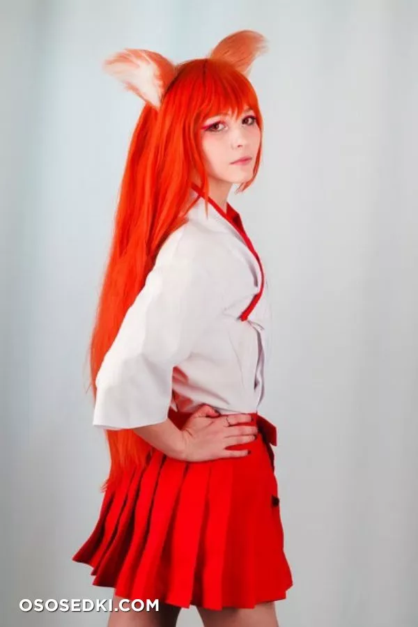 Tsuki Desu | Holo - 57