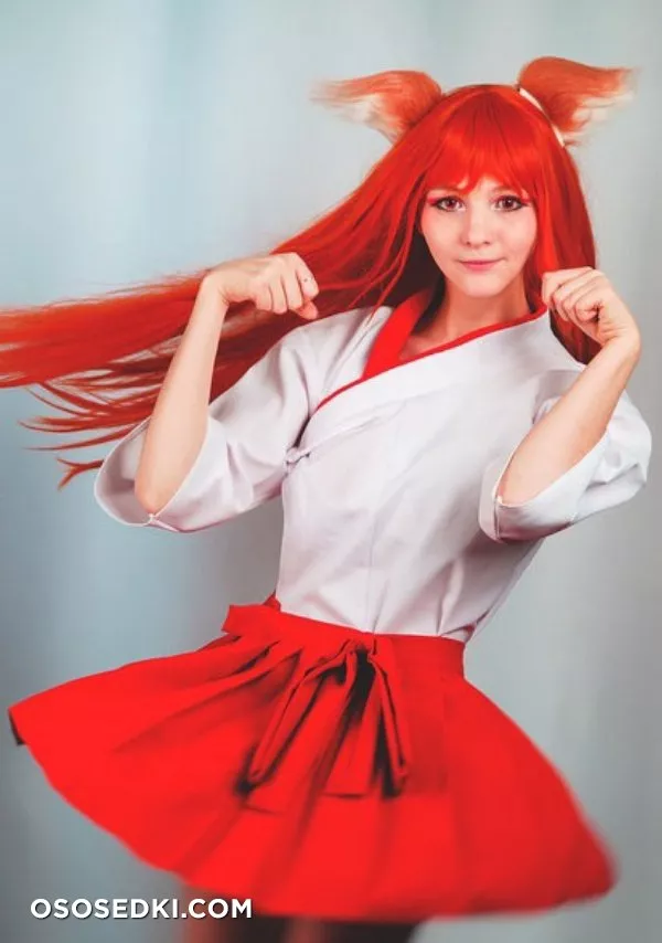 Tsuki Desu | Holo - 62