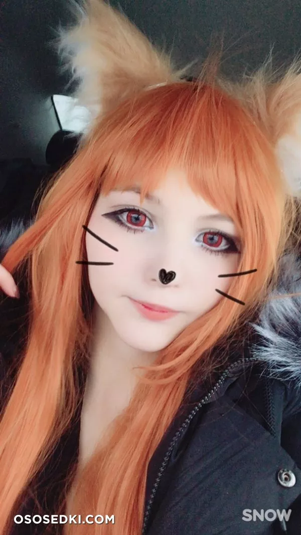 Tsuki Desu | Holo - 75