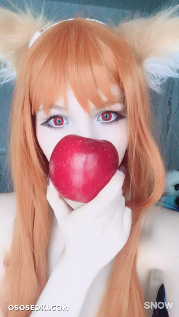 Tsuki Desu | Holo - 93