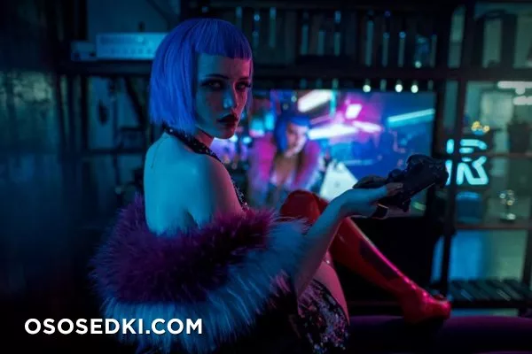 Lada Lyumos. Evelyn Parker. Cyberpunk 2077 - 15