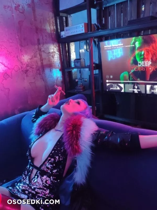 Lada Lyumos. Evelyn Parker. Cyberpunk 2077 - 45