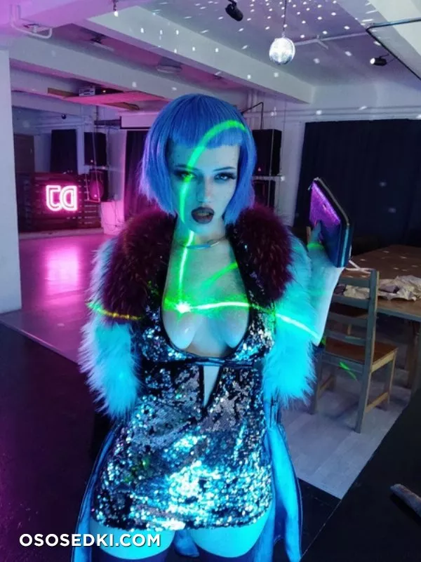 Lada Lyumos. Evelyn Parker. Cyberpunk 2077 - 61