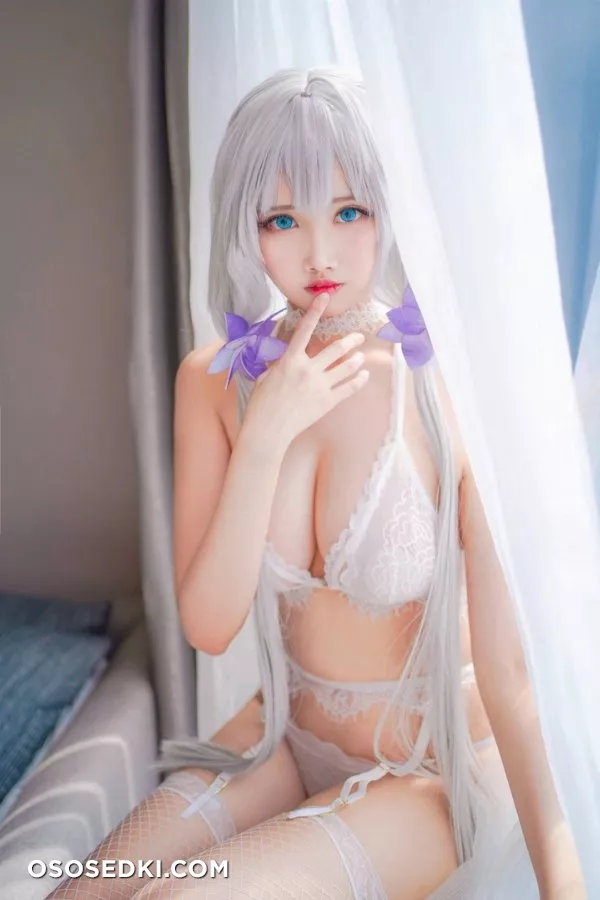 KaYa Huang | Illustrious - 33