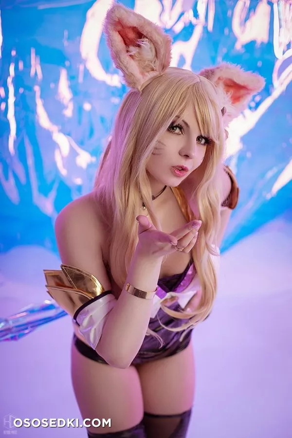 Bizarre Deer | Ahri - 1