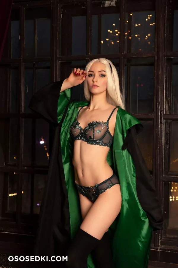 Axilirator | Slytherin Girl - 31