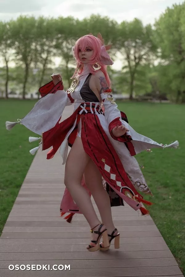 Bizarre Deer | Yae Miko - 10