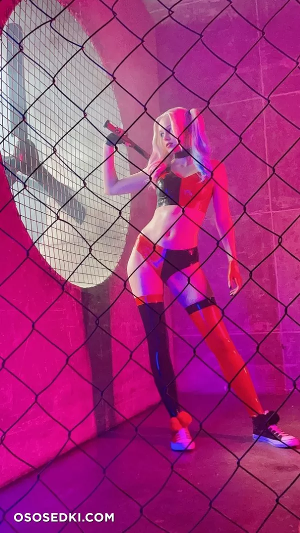 Harley Quinn latex by Shirogane Sama - 69