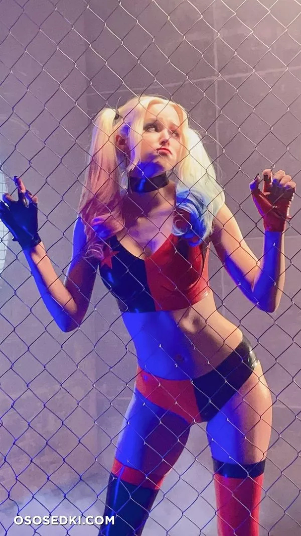 Harley Quinn latex by Shirogane Sama - 78