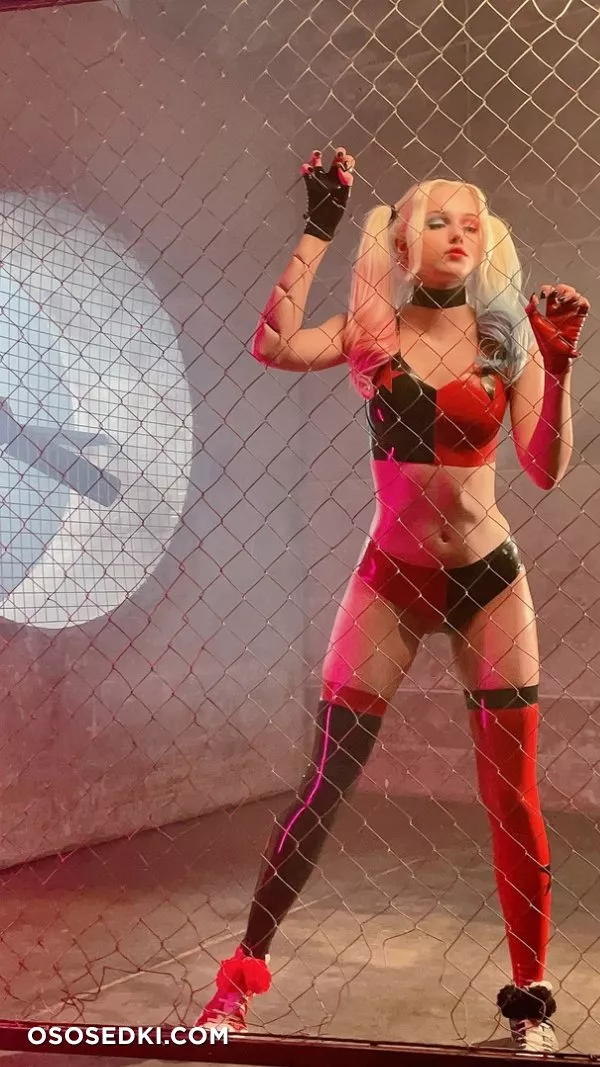 Harley Quinn latex by Shirogane Sama - 79