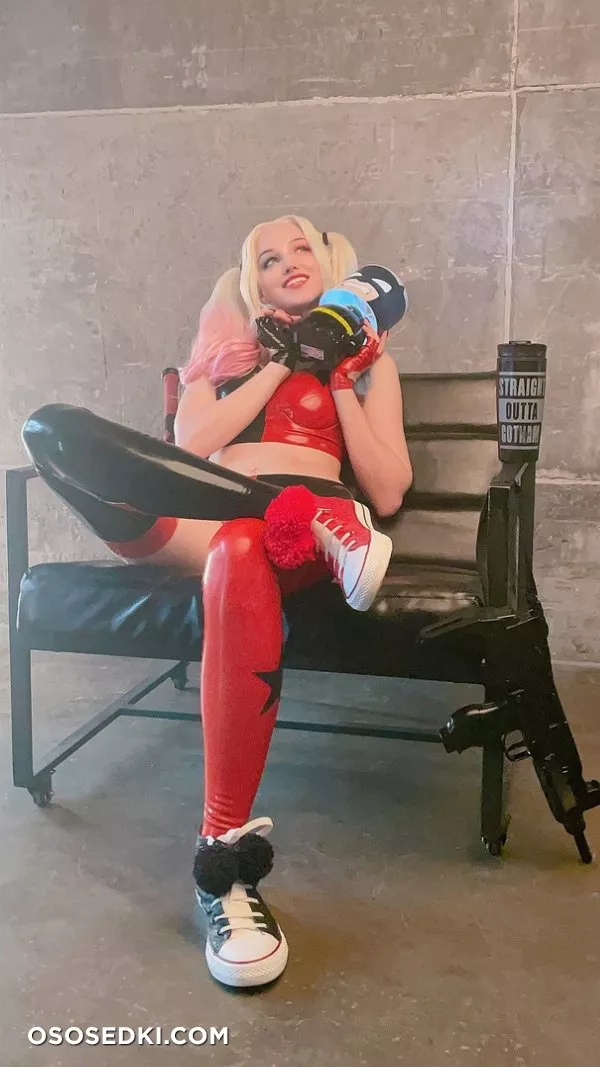 Harley Quinn latex by Shirogane Sama - 101