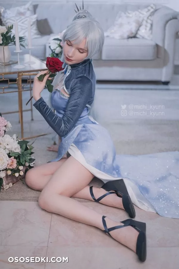 Michi Kyunn | Weiss - 18