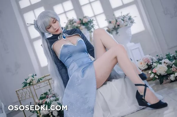 Michi Kyunn | Weiss - 22