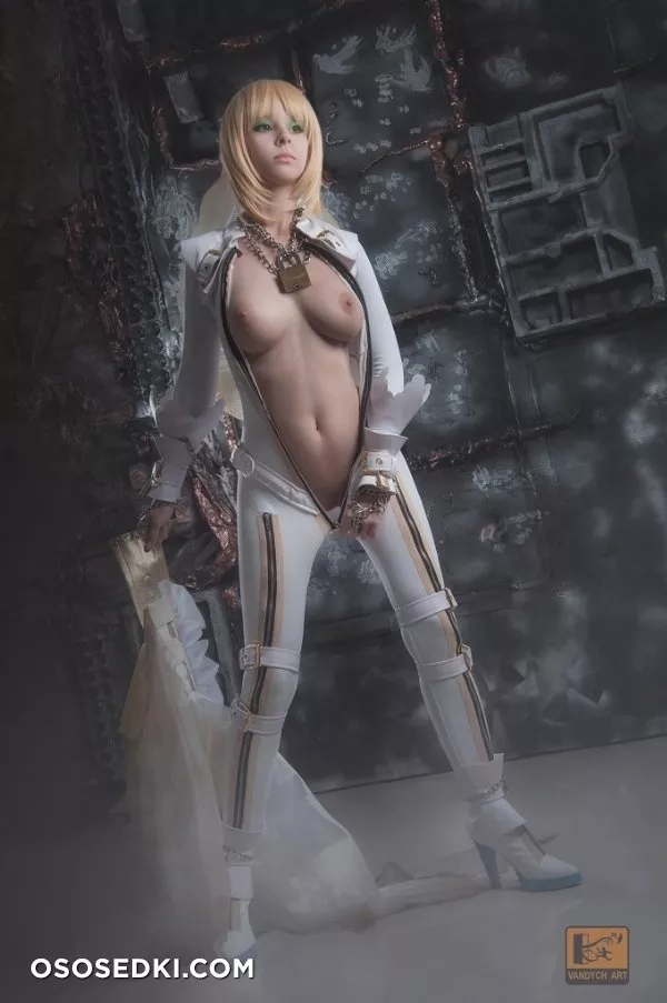 Helly von Valentine - 33