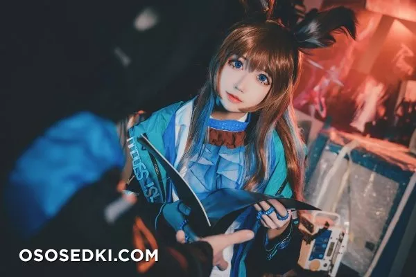 Mao Jun 猫君君 - 11