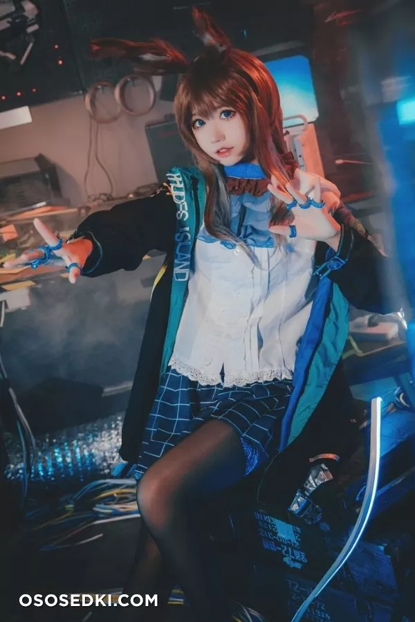 Mao Jun 猫君君 - 15