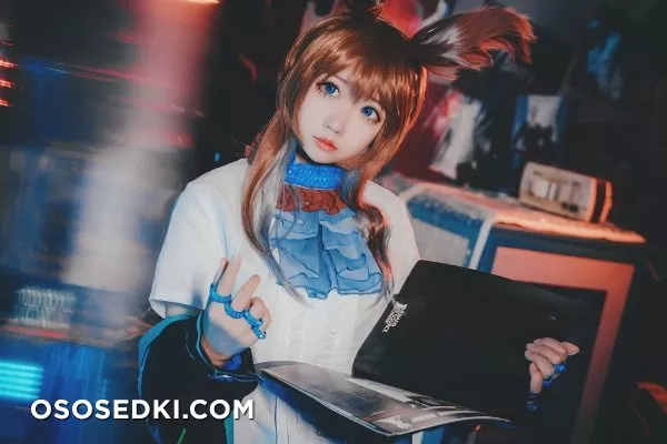 Mao Jun 猫君君 - 18