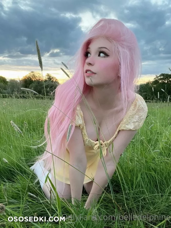 Belle Delphine Running in the field - 5