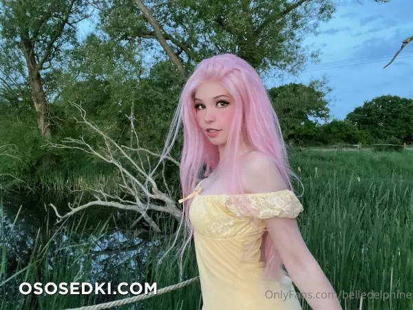Belle Delphine Running in the field - 72