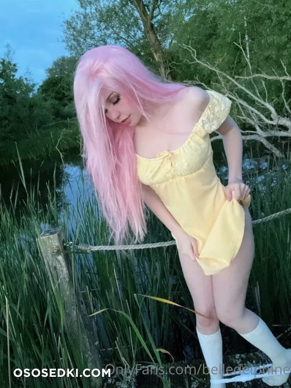 Belle Delphine Running in the field - 93