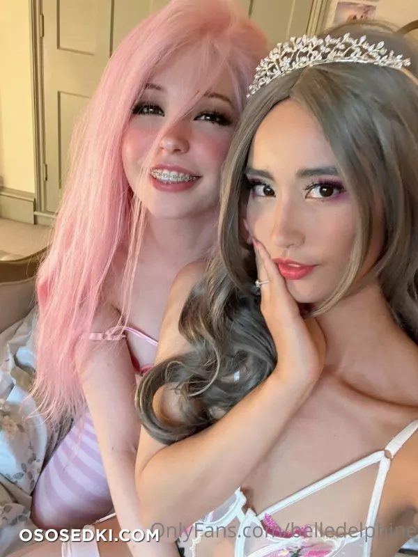 Belle Delphine & Tayszea 2 - 72