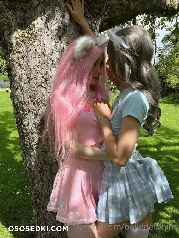 Belle Delphine & Tayszea 3 - 78
