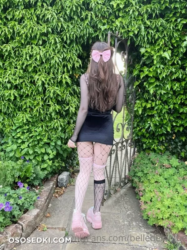 Belle Delphine Black & Pink in Garden - 39