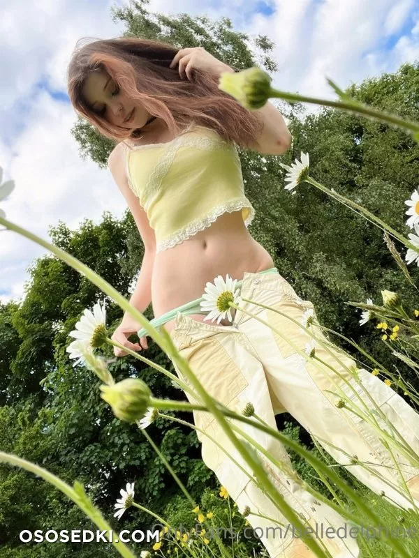 Belle Delphine  Yellow Green - 92